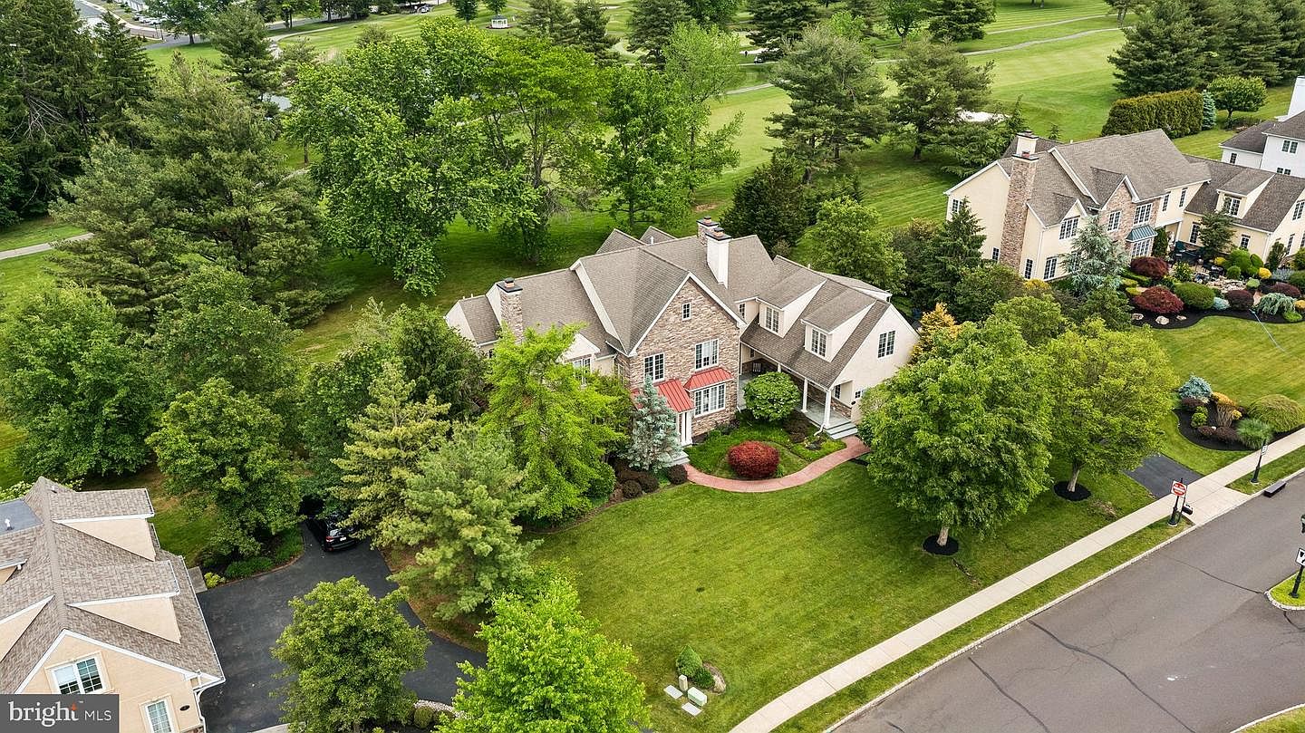 11 Wordsworth Dr