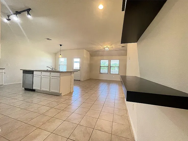 1007 Riverstone Trl — Photo 18