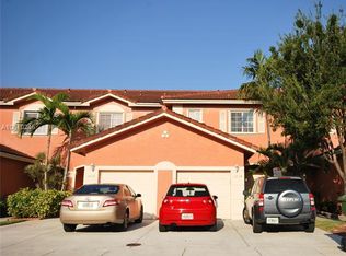 1214 NW 100th Ave, Pembroke Pines, FL 33024