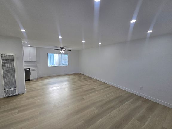 2nd image of 220 12th St APT 14