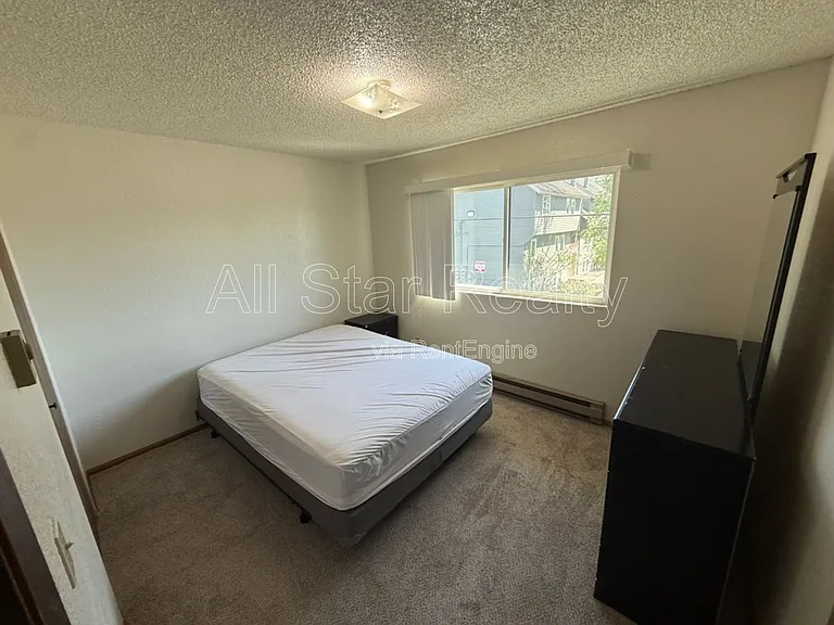 Norseman Apartments — Photo 19
