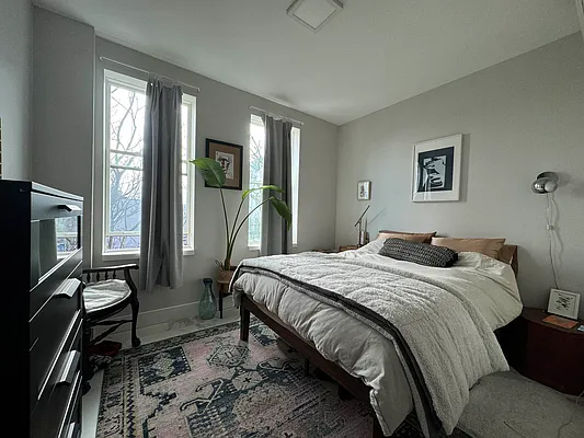 Rented by Rumah Realty Inc | media 7