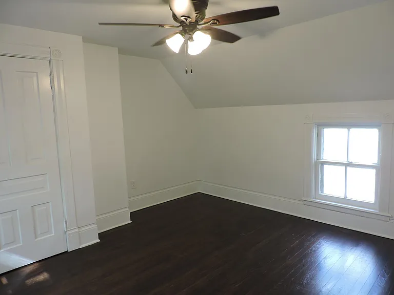 637 Wealthy St SE — Photo 39