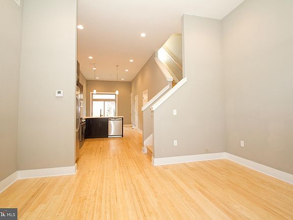 2nd image of 919 N 5th St Unit 13