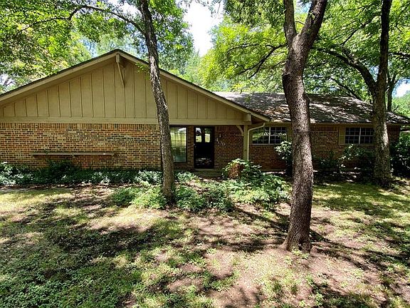 2nd image of 409 Glen Dr