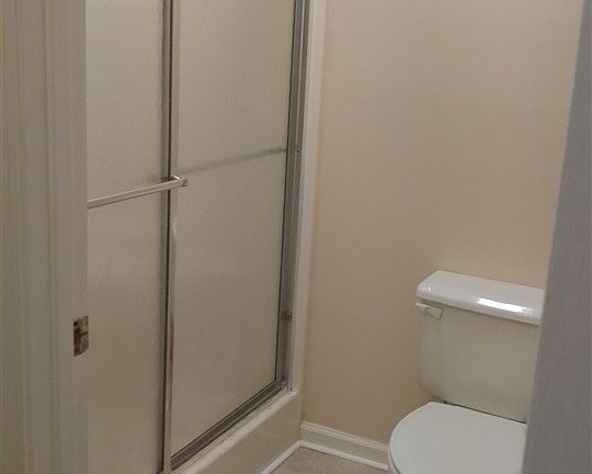 4th image of 1005 Southwood Dr APT 3