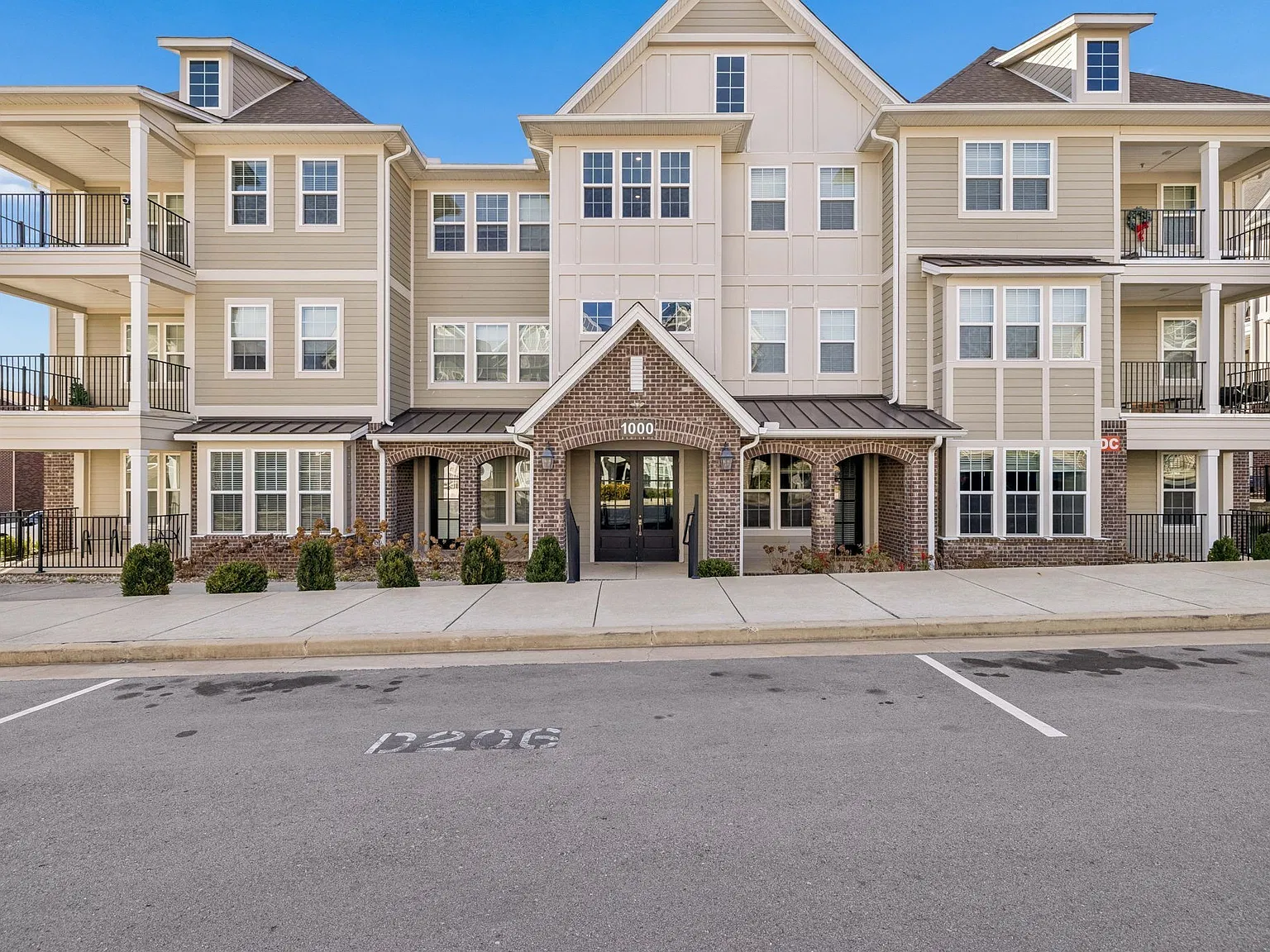 1000 Vintage Green Ln — Photo 4