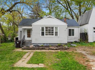 117 Homewood Ave, Creve Coeur, IL