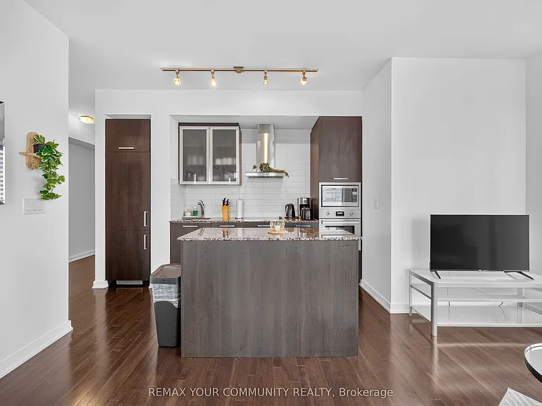 12 York St S #5102 — Photo 15