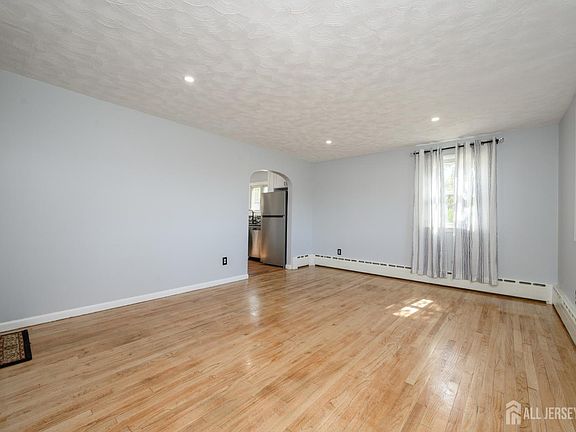 4th image of 166 Mount Joy Rd