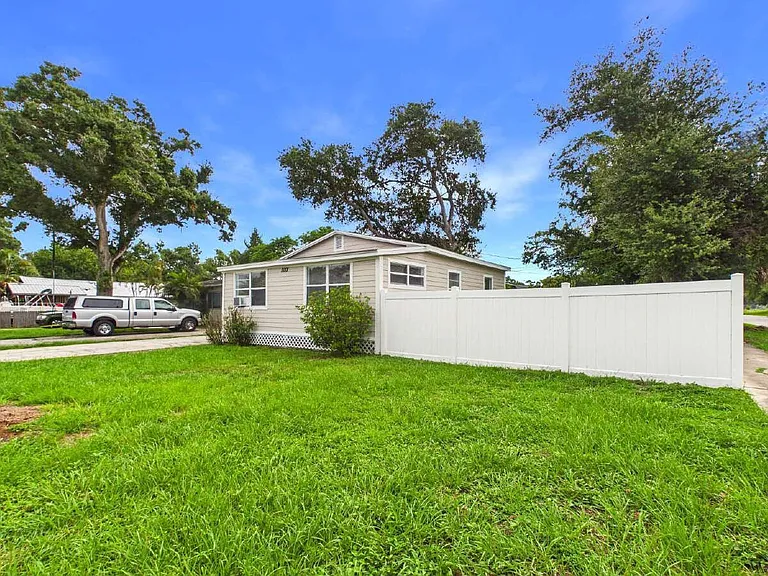 5001 Rena St — Photo 24