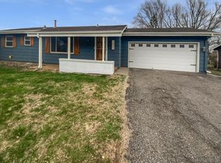 1005 Honeysuckle Ln, Farmington, MN 55024