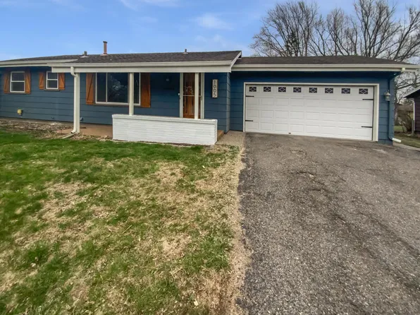 1005 Honeysuckle Ln, Farmington, MN 55024