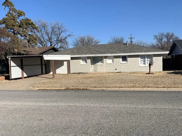 703 Crescent Dr, Littlefield, TX 79339
