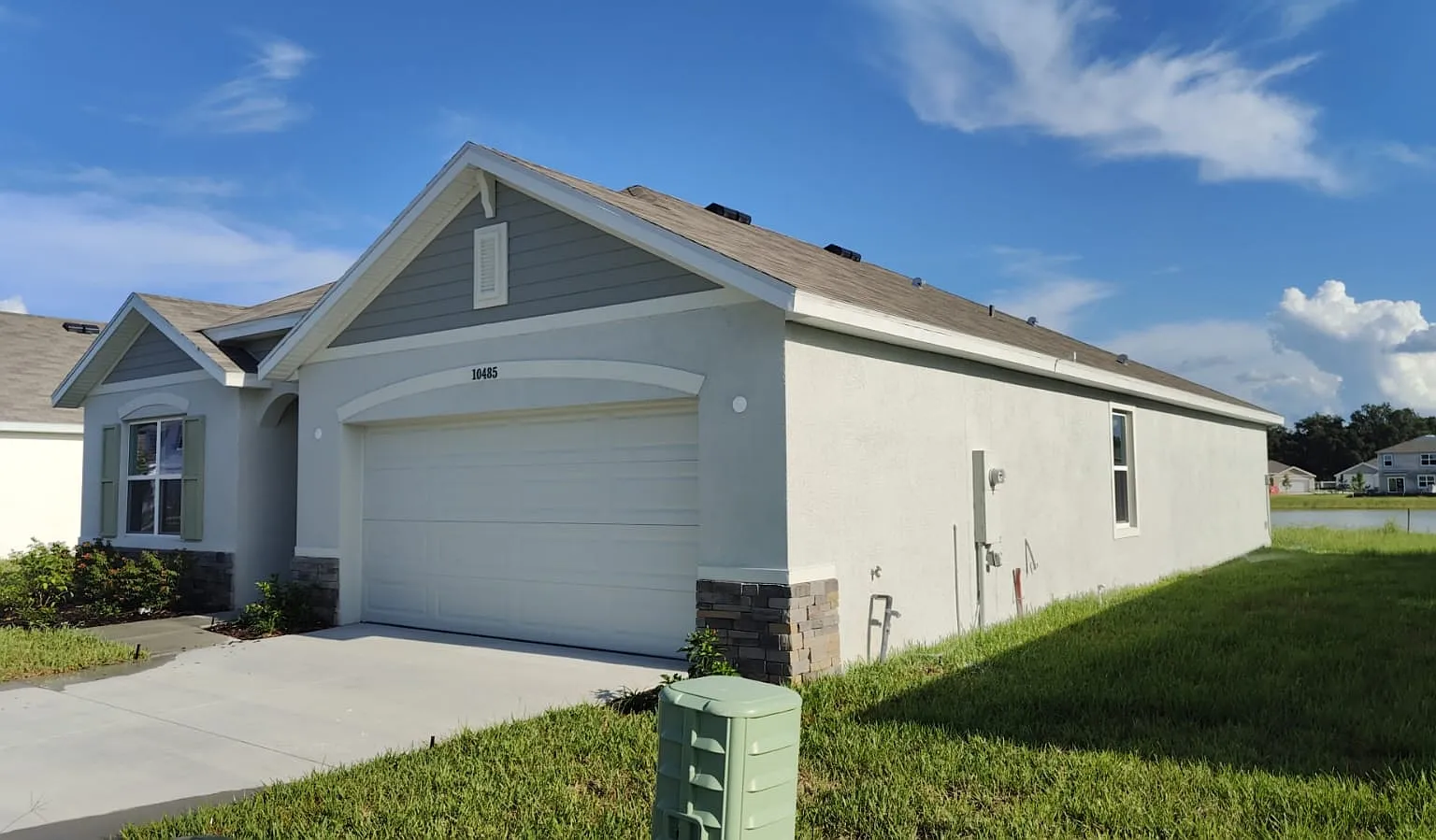 4 bed, 1826 sqft, $2,690 — Photo 3