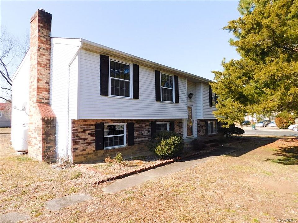 1st image of 500 Witchduck Ln