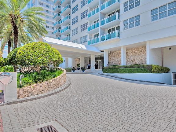 3rd image of 6917 Collins Ave APT 815