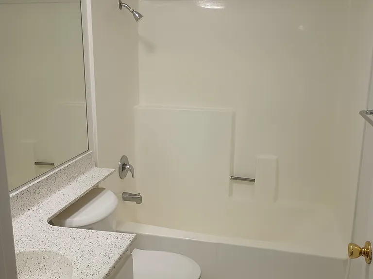 218 W Vermont Ave #7 — Photo 14