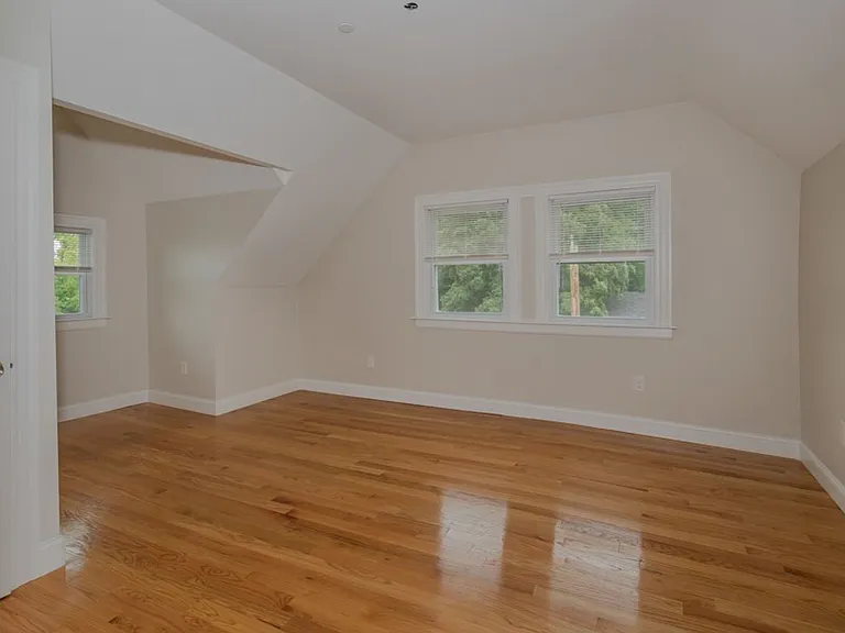11 Park St — Photo 12