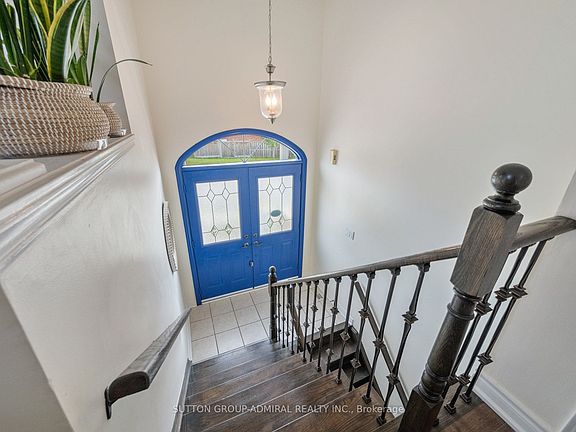 4th image of 119 Blackthorn Dr