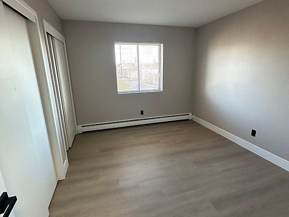 5th image of 3106 W Greenfield Ave #105