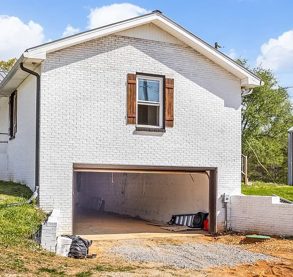 Building Photo - 155 Covington Ln