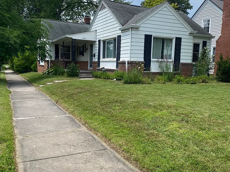 4330 S Wayne Ave — Photo 17