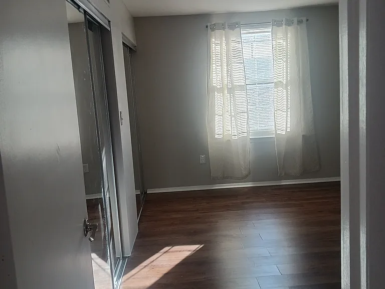 925 Cleveland St #47 — Photo 14