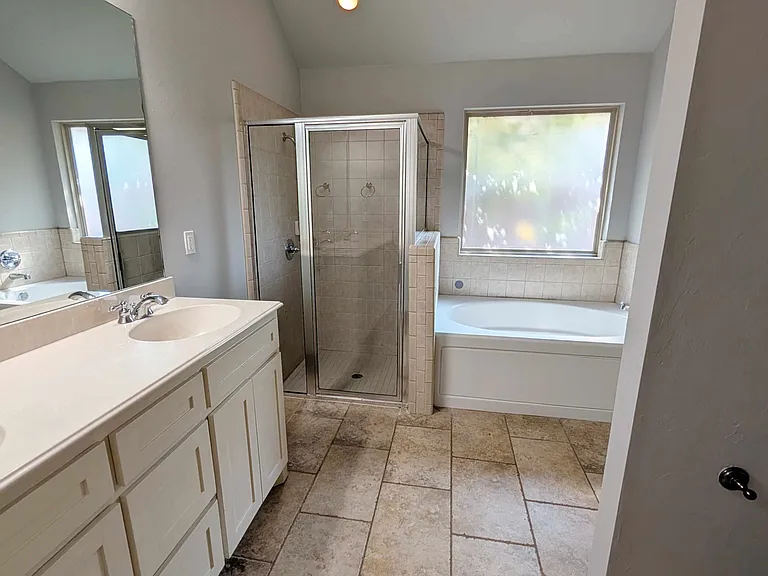 3012 NW 191st St — Photo 10