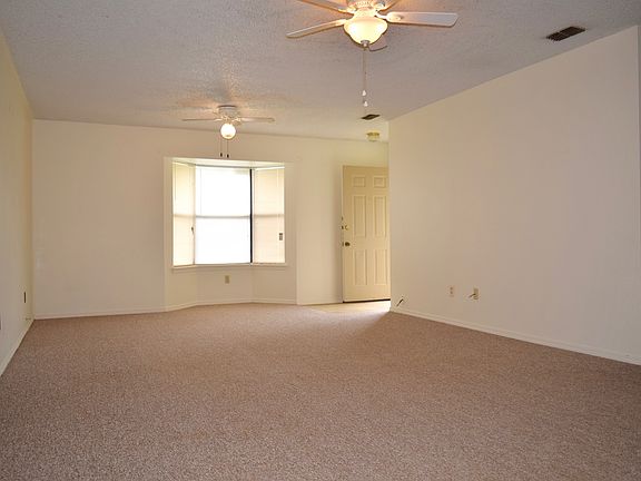 3rd image of 10750 Kiamichi Dr