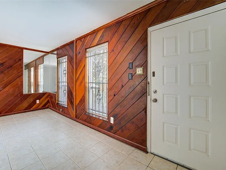 14633 Perthshire Rd — Photo 14