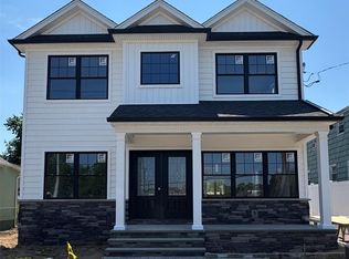 51 Willis Ave, Syosset, NY 11791