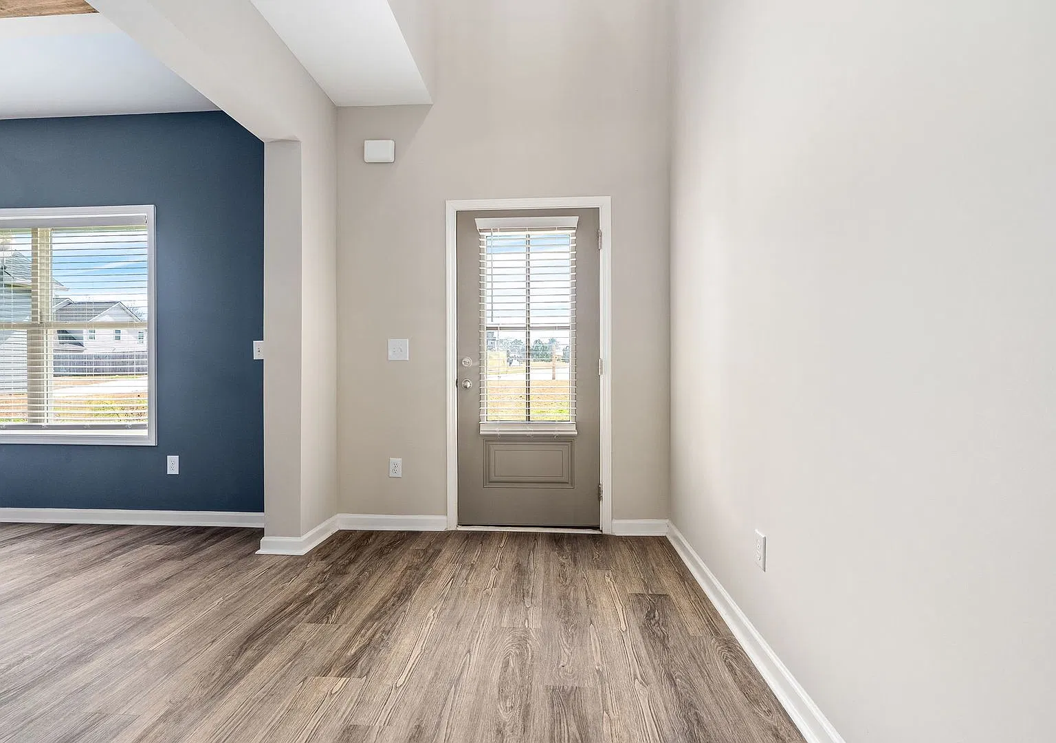 Spacious 4-Bedroom Home for Rent in Opelika! — Photo 4