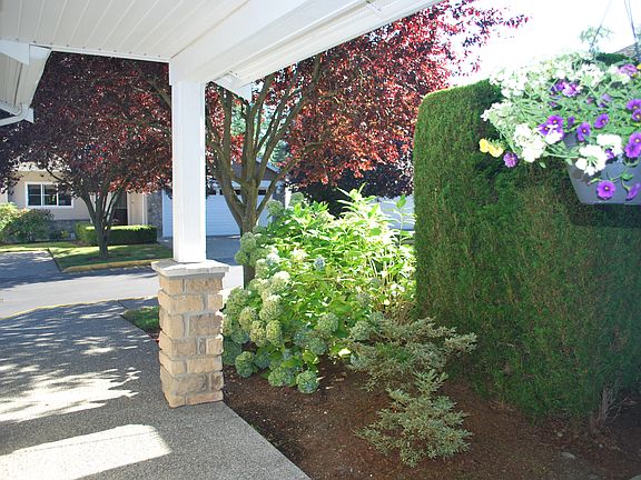2nd image of 7784 NE 122nd Ln