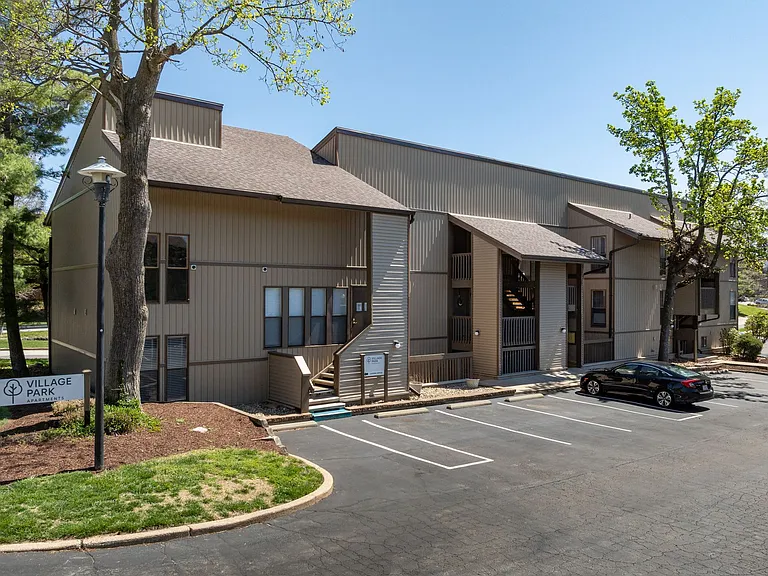 Village Park Apartments — Photo 23