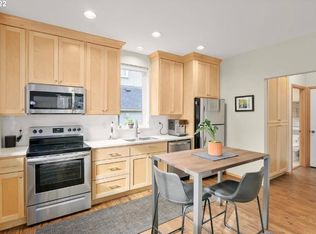 7140 S Virginia Ave #B, Portland, OR 97219