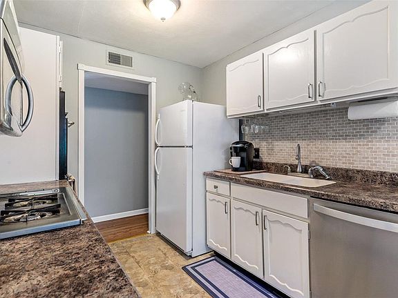 4th image of 4860 Hursley Dr
