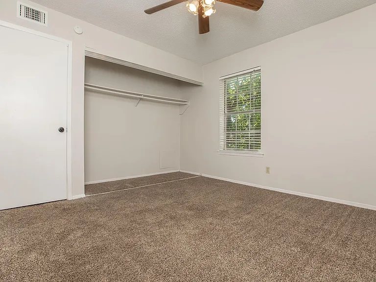 Bel Air Estates — Photo 22