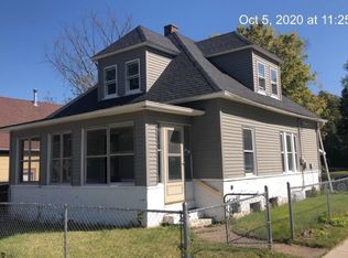 1152 26th St, Moline, IL 61265