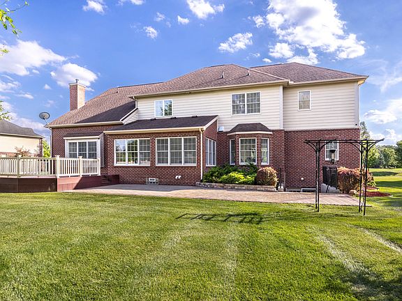 3rd image of 3552 Northbrooke Dr