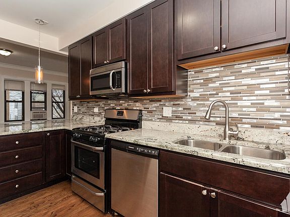 2nd image of 4814 N Oakley Ave #2