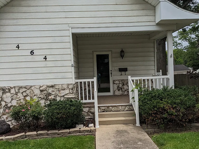 464 S Mill St — Photo 5