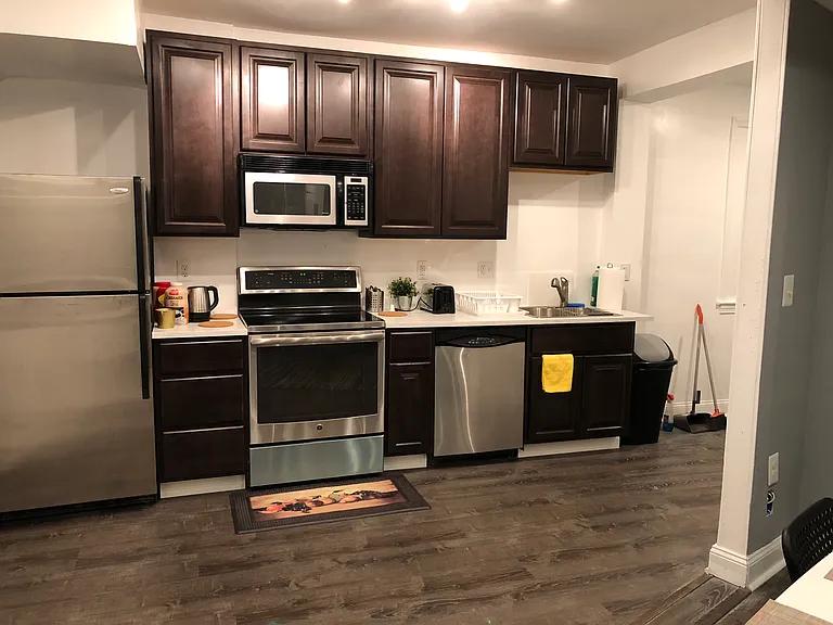 221 Missouri Ave NW — Photo 12