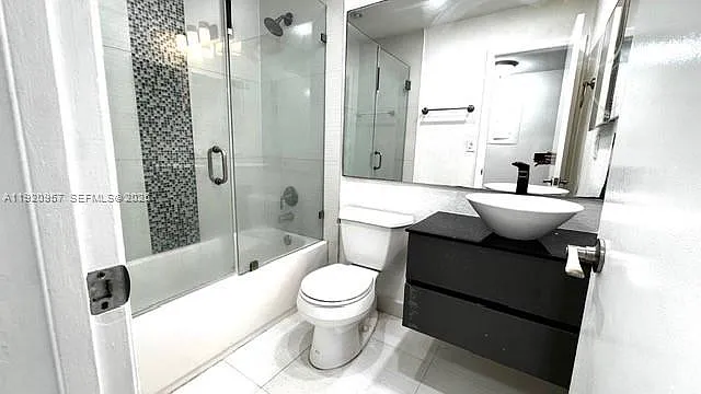 907 NE 199th St #204 — Photo 12