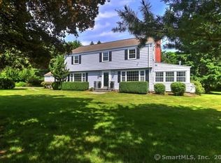 3 Wedgewood Dr, Woodbridge, CT 06525