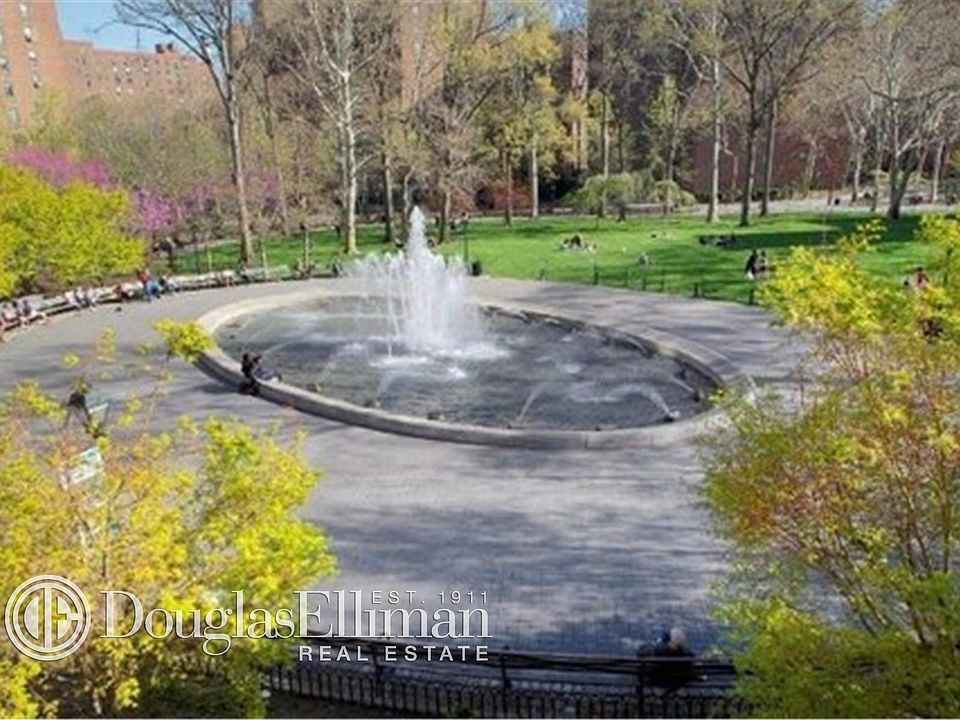 2nd image of 4 Stuyvesant Oval APT 1E