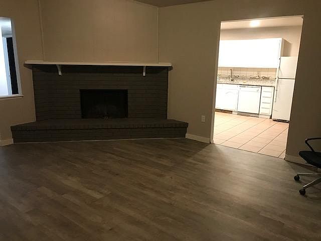 1st image of 1921 Glencrest Ln