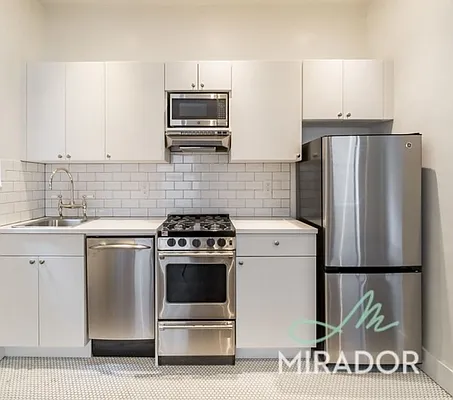 Rented by Mirador Real Estate | media 18