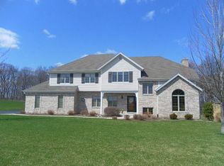 S59W23652 Coyote Xing, Waukesha, WI 53189