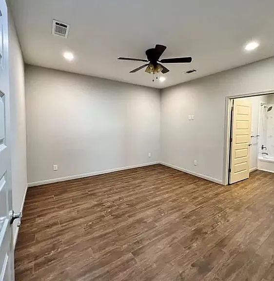 4334 W Plum St — Photo 8